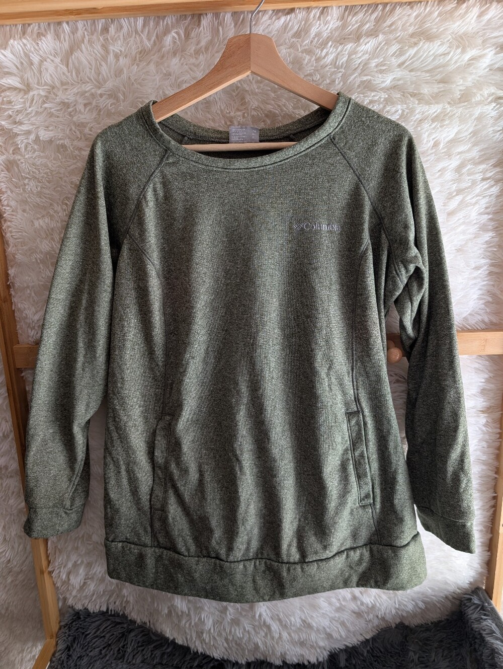 Women's Columbia Olive Green Crewneck Pullover